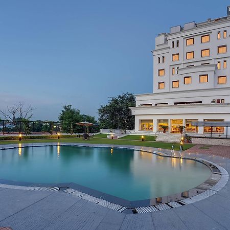 Royal Sarovar Portico Siliguri Bagian luar foto
