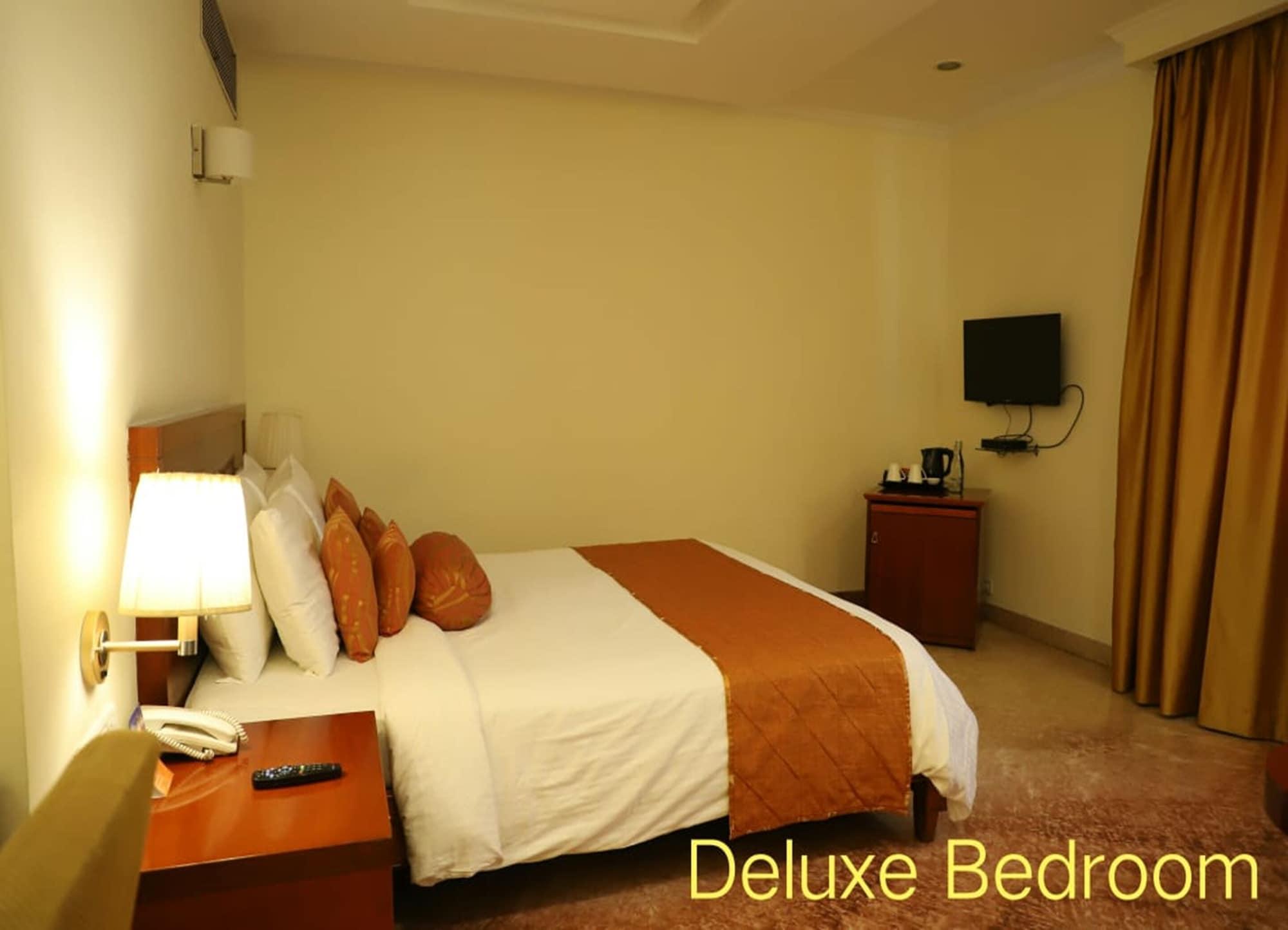 Royal Sarovar Portico Siliguri Bagian luar foto