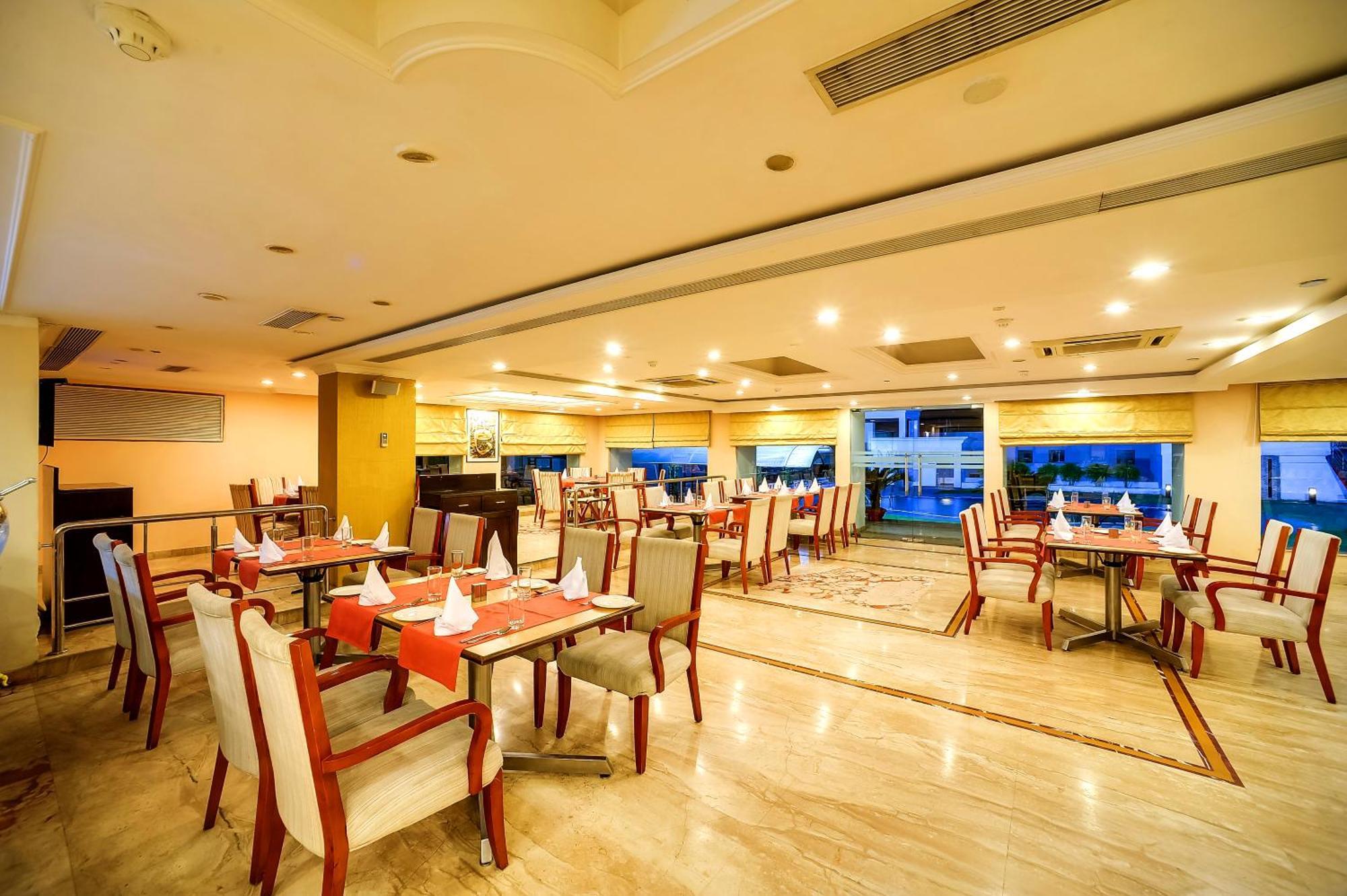 Royal Sarovar Portico Siliguri Bagian luar foto
