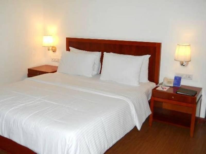 Royal Sarovar Portico Siliguri Bagian luar foto