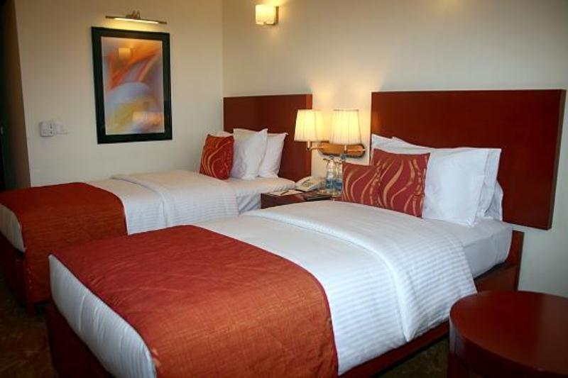 Royal Sarovar Portico Siliguri Bagian luar foto