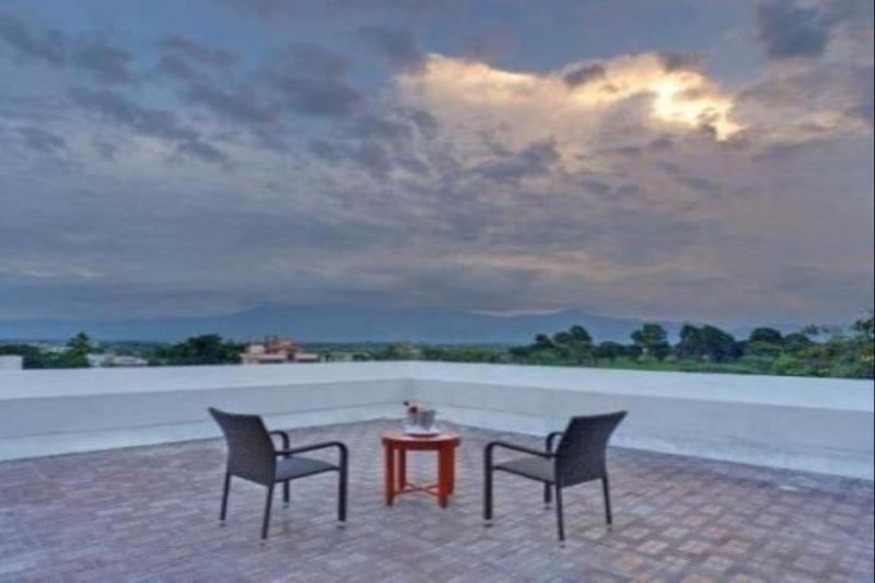 Royal Sarovar Portico Siliguri Bagian luar foto