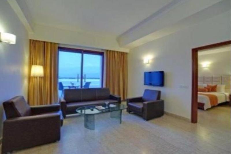 Royal Sarovar Portico Siliguri Bagian luar foto