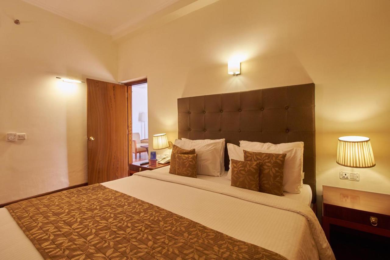 Royal Sarovar Portico Siliguri Bagian luar foto