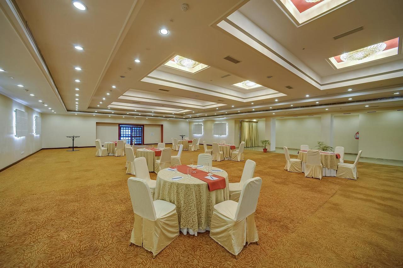 Royal Sarovar Portico Siliguri Bagian luar foto
