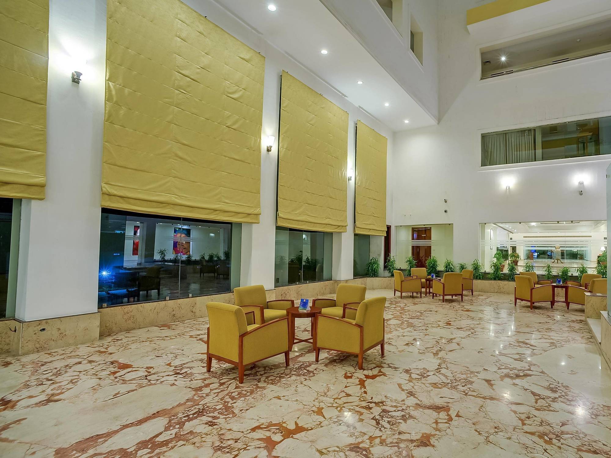 Royal Sarovar Portico Siliguri Bagian luar foto