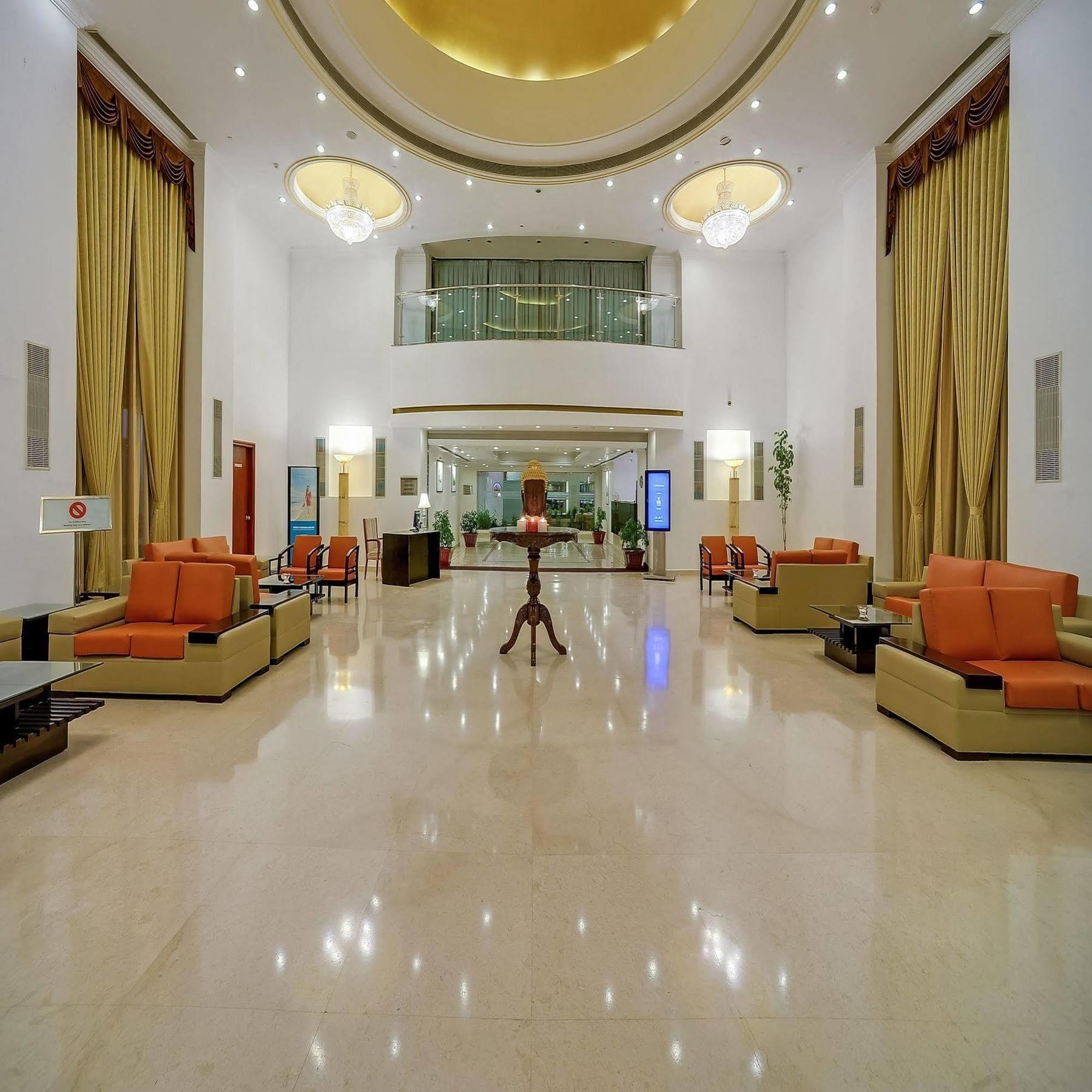 Royal Sarovar Portico Siliguri Bagian luar foto