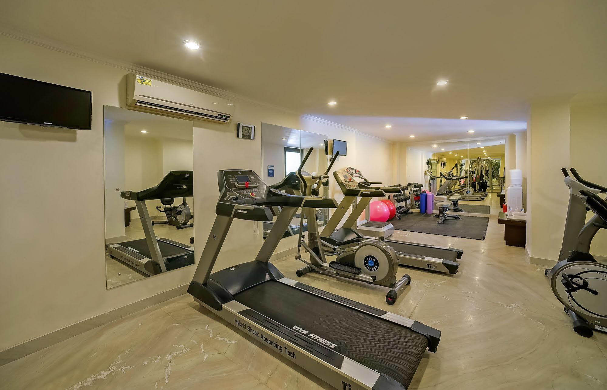 Royal Sarovar Portico Siliguri Bagian luar foto